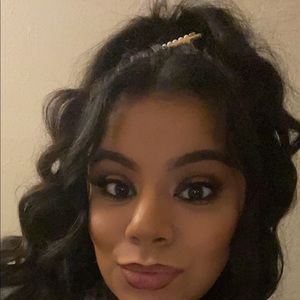 Meet your Posher, Alyssa